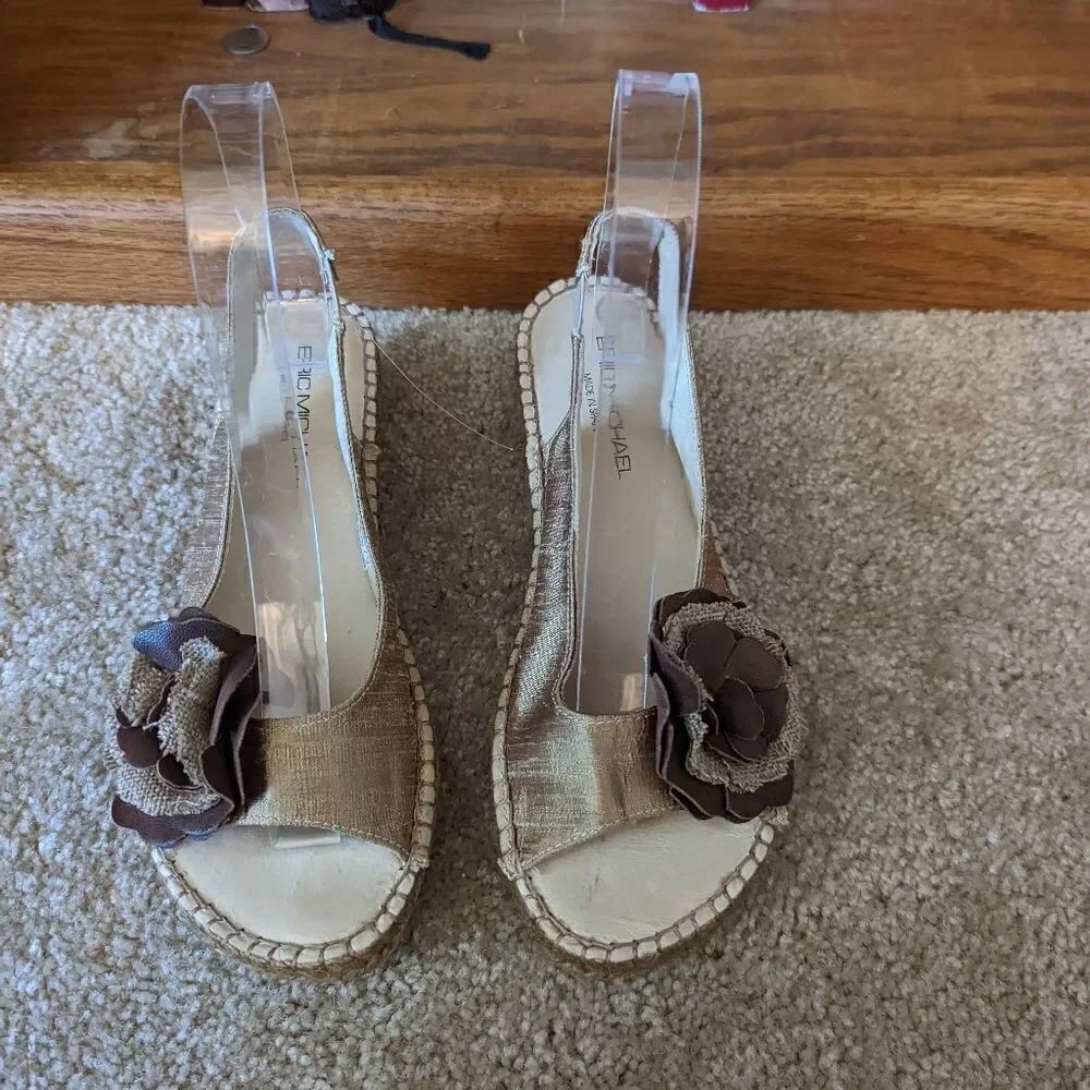 ERIC Michael leather and cloth gold and bronze rosette wedge sandals sz 36 euc
